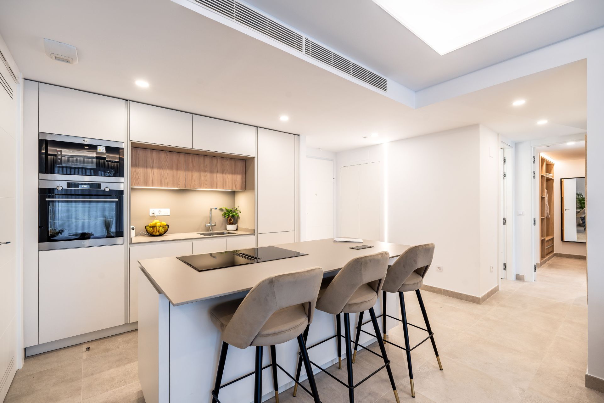 jade towers, fuengirola - salanora s a 