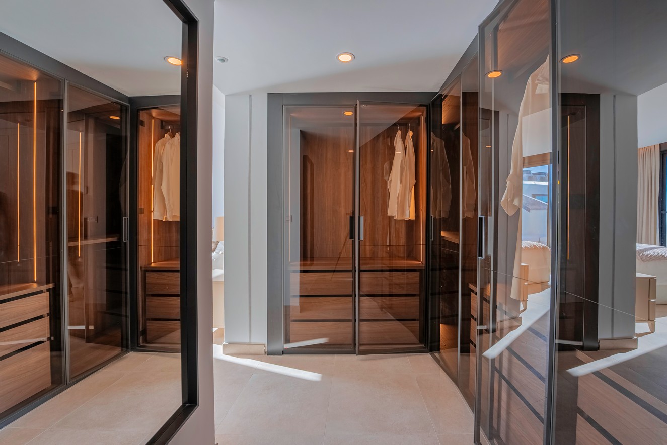 wardrobe penthouse
